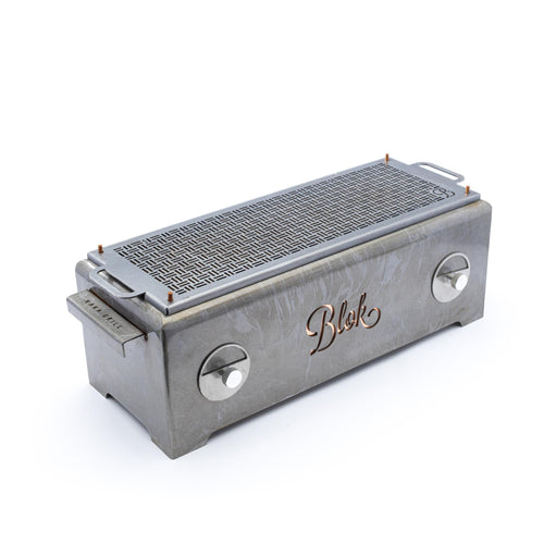 Blok NAKA table grill in patina, angled view