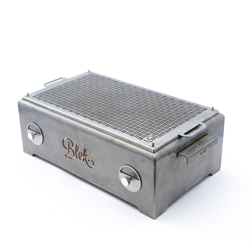 Blok NAKA Wide table grill in patina, angled view