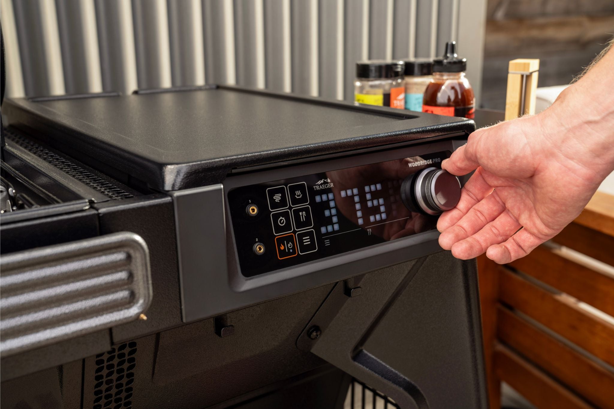 Traeger Woodridge Pro
