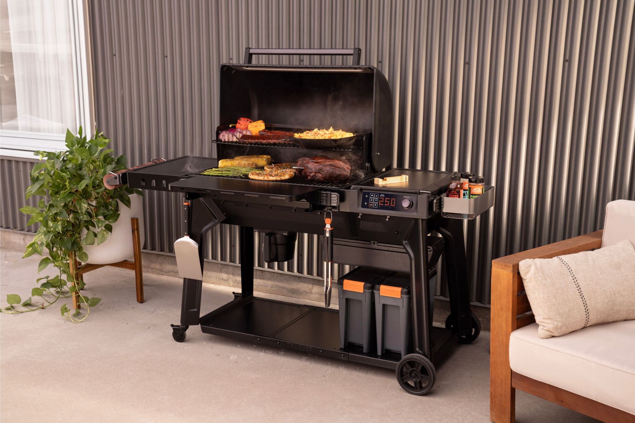 Traeger Woodridge Pro